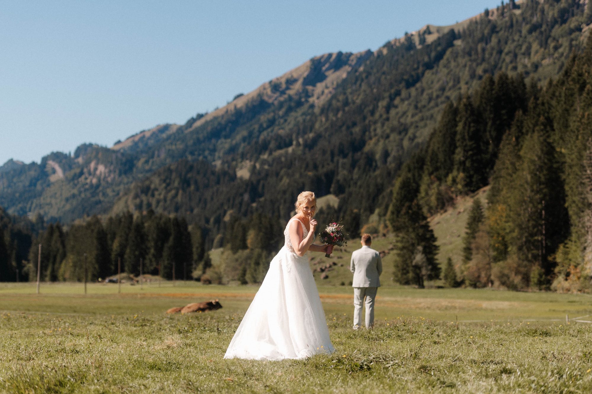 Hochzeitsfotograf Allgäu – First look in Ofterschwang
